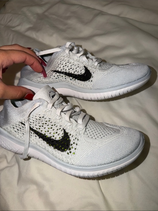 Nike Shoes - Nike FR Flyknit